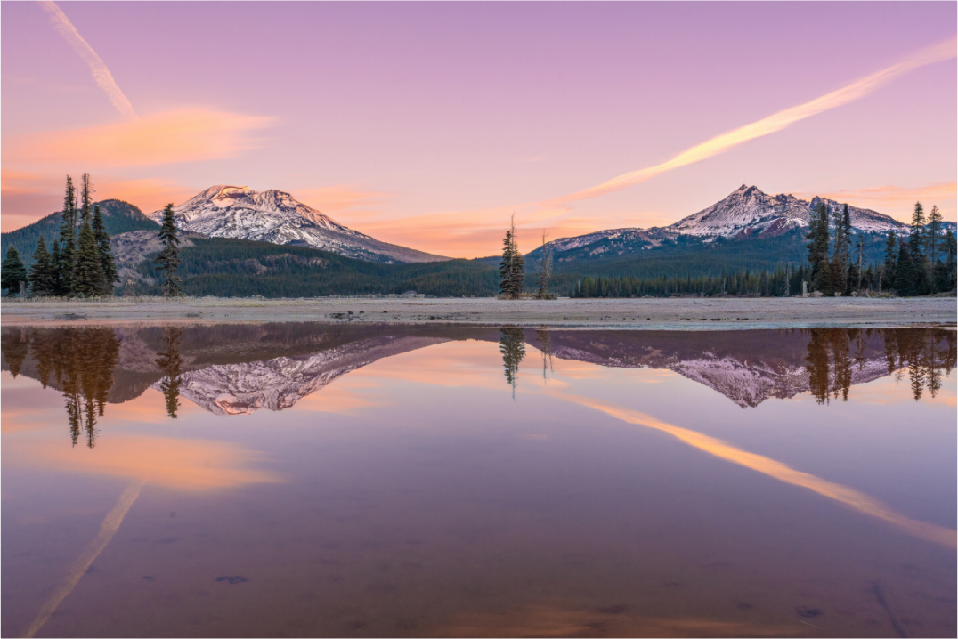 Main image Sparks Lake